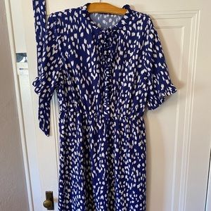 NWOT Tie Neck and Belted Allover Print Dress
